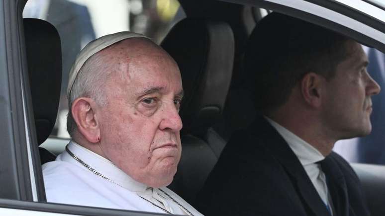 O Papa mantém um pulso tenso com os eclesiásticos mais radicais