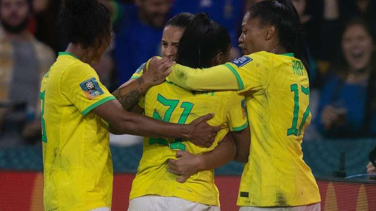 Brasil x Espanha: onde assistir ao vivo e o horário do jogo de hoje (07/04)  do Amistoso Feminino, Futebol