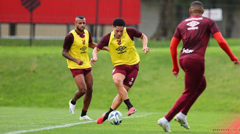 Athletico visita o Cruzeiro; veja o que o clube precisa por G-6