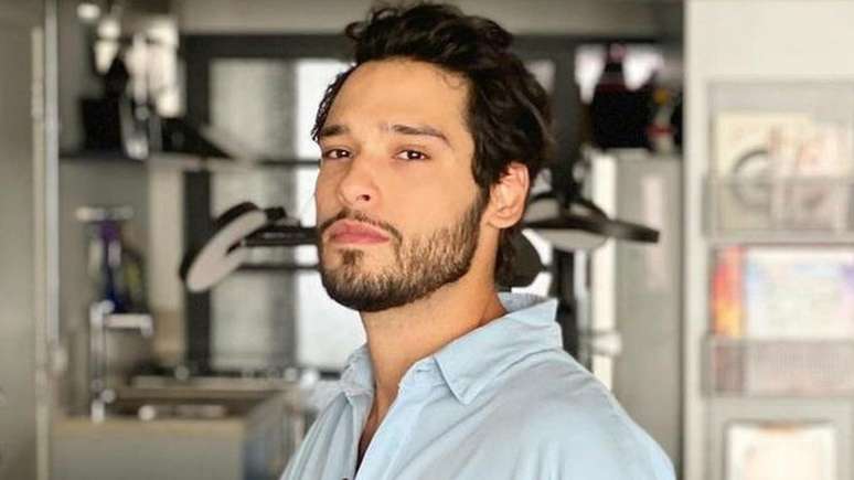 Bruno Fagundes says he tried to be straight, reveals drug addiction