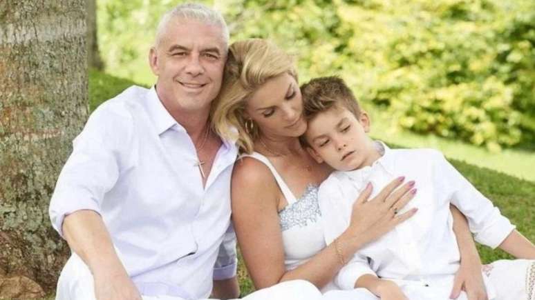 Alexandre Correa, Ana Hickmann e Alezinho (Reprodu&ccedil;&atilde;o/Instagram)