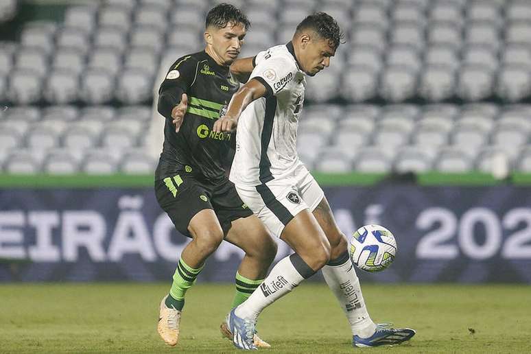 Botafogo vem de empate com o Coritiba, pela antepenúltima rodada do Brasileirão –