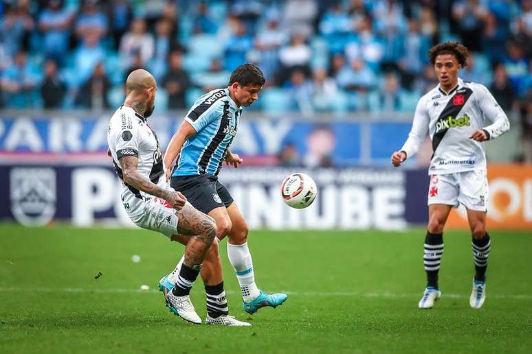 Vasco e Grêmio empataram pela série B em jogo de muitas faltas e