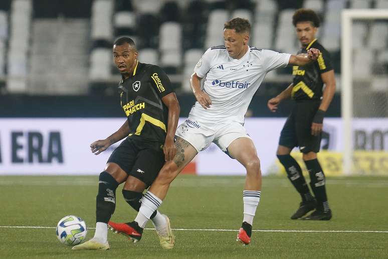 Copa do Brasil: Grêmio e Cruzeiro empatam em jogo de golaços