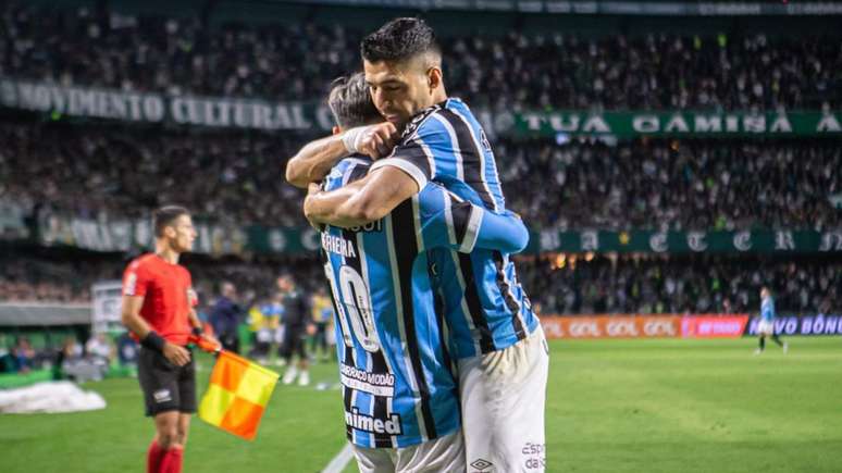 Vasco x Grêmio ao vivo: onde assistir ao jogo do Brasileirão online
