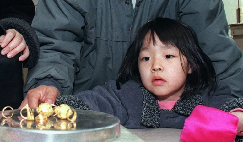 Voc&ecirc; doaria suas joias de ouro para financiar a d&iacute;vida do seu pa&iacute;s, como os sul-coreanos fizeram em massa em 1998?