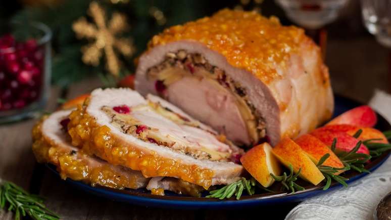 Cuidado com o exagero de certos alimentos nas festas de fim de ano - Shutterstock