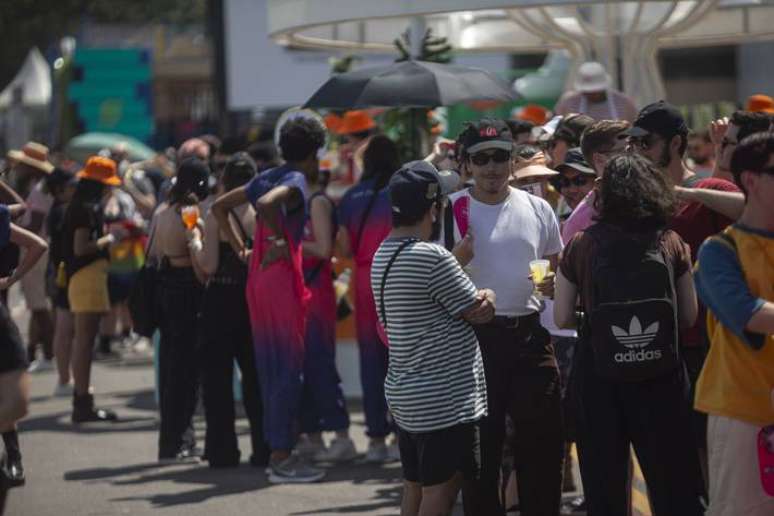 Uma das ativações que mais atraiu o público no festival, a Latam oferecia bolsas de material reciclado e a possibilidade de concorrer a uma viagem a Barcelona