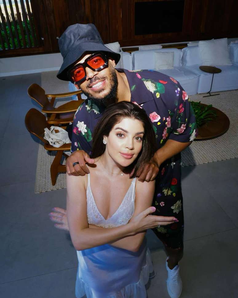 The ‘As Branquelas’ actor appears at Farofa da Gkay, in Fortaleza