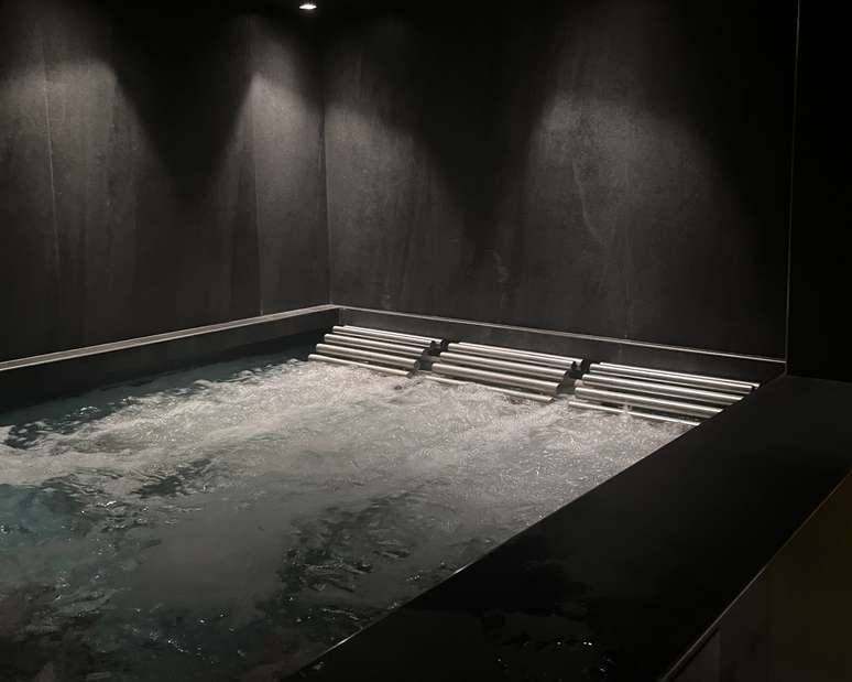 Uma das banheiras de hidromassagem do MSC Aurea Spa, para quem não abre mão da tranquilidade