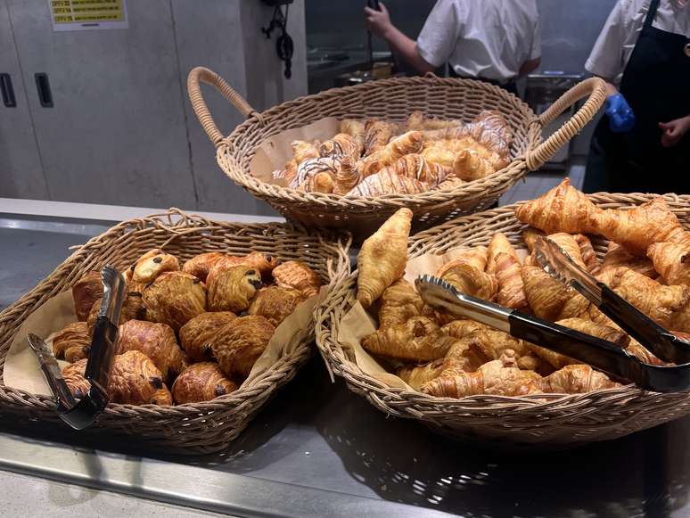 Os meus favoritos no café da manhã do Marketplace Buffet, servidos aos montes: folhados e croissants