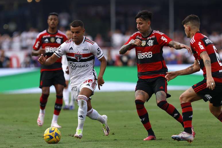 A Gazeta  É hoje! São Paulo e Flamengo fazem o 2° jogo da final