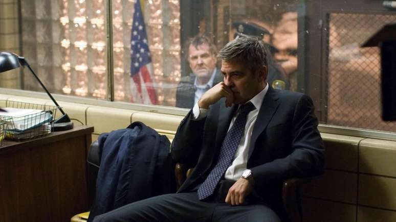 George Clooney em Conduta de Risco.