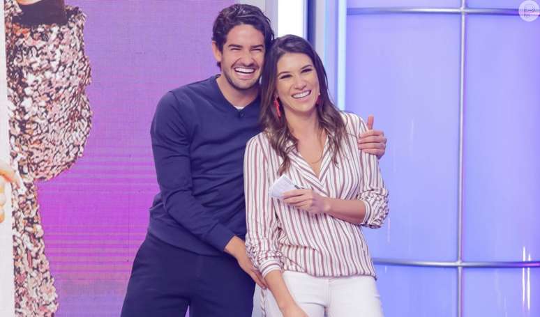 Alexandre Pato revelou se primeiro filho com Rebeca Abravanel já tem nome; casal está junto desde 2018 e se casou em 2019.