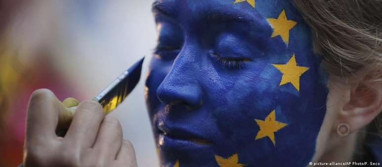 "Mais cidadãos dizem que vão votar nas eleições europeias de 2024 do que no pleito anterior", diz relatório.