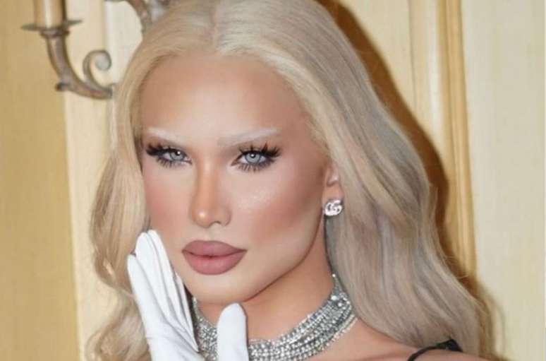 Meet Halessia, the influencer who is stealing the show at Farofa da Gkay