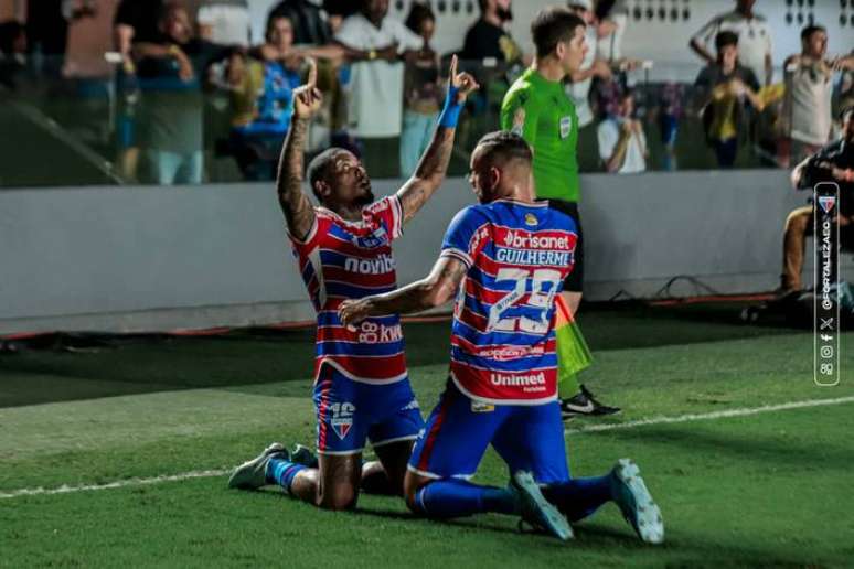 Marinho marcou o primeiro gol da partida na Vila Belmiro.