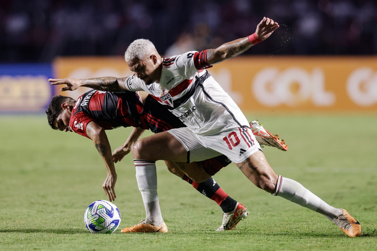 Campeão mundial pelo Flamengo minimiza classificação sobre o Vasco