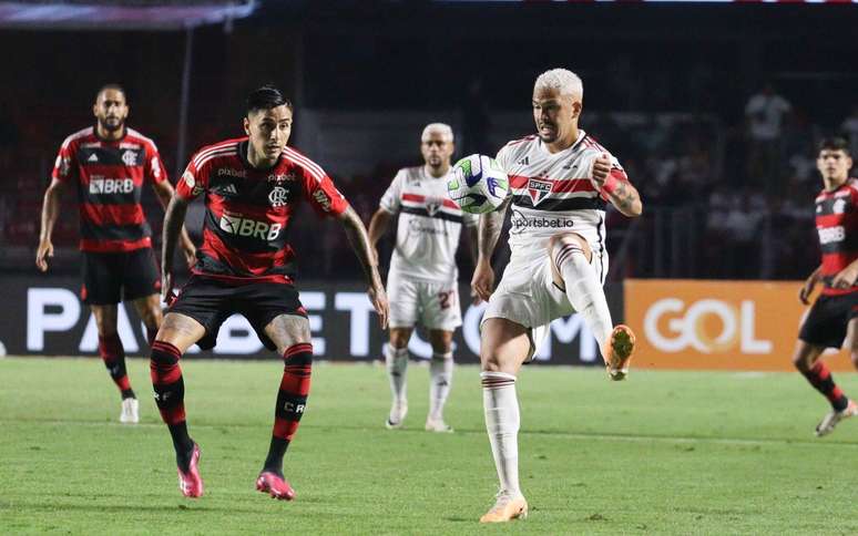 Wesley dá a volta por cima e ajuda Flamengo na Libertadores