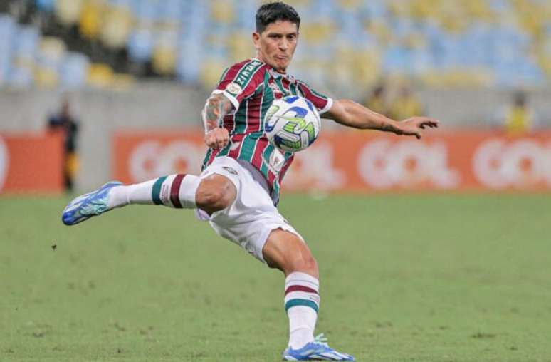 Futebol feminino é sucesso de público e atrai torcedor para estádio