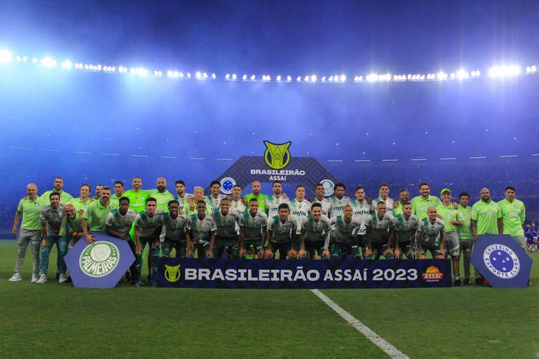 Elenco do Palmeiras posou para foto do Brasileirão 