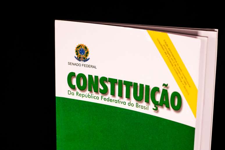 Constitui&ccedil;&atilde;o Brasileira -