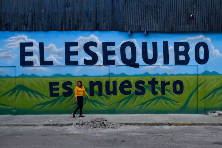 "O Essequibo é nosso", afirma mural na Venezuela. População votou em referendo no dia 3 de dezembro