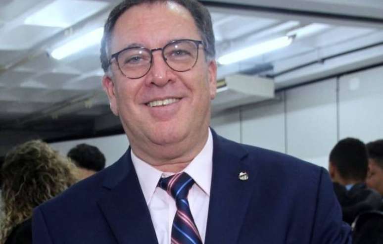 Marcelo Teixeira é eleito presidente do Santos, santos