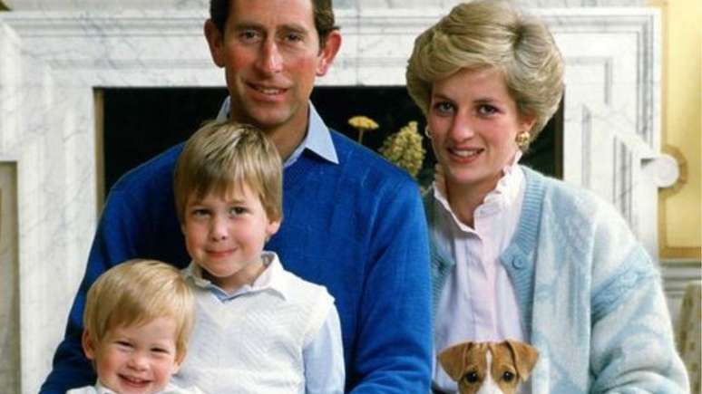 Relembre o chocante divórcio entre Princesa Diana e Rei Charles III -