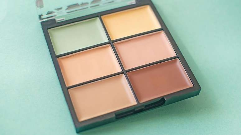 Colored concealer: 2010s fever is back in the spotlight