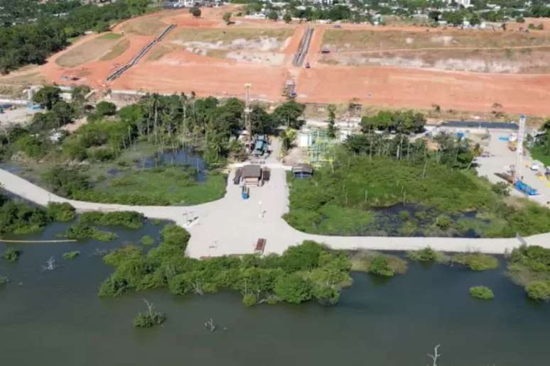 Área da Mina 18 antes de ser inundada após rompimento do solo