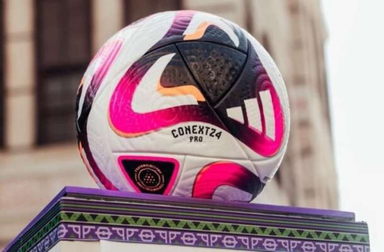 Mundial de Clubes 2023: Fifa apresenta bola do torneio