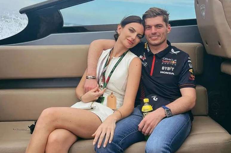 Max Verstappen e Kelly Piquet assumiram romance em janeiro de 2021