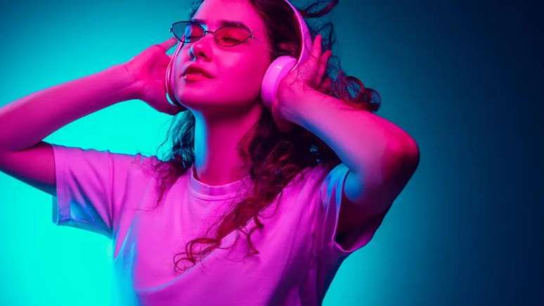 O estudo examina como as pessoas se envolvem, acessam e se sentem em rela&ccedil;&atilde;o &agrave; m&uacute;sica