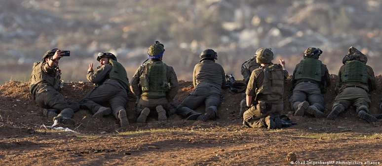 Al&eacute;m dos 105 mortos, 582 soldados israelenses ficaram feridos &ndash; 133 com gravidade