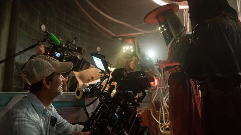 Em 'Rebel Moon', Zack Snyder cria seu próprio 'Star Wars