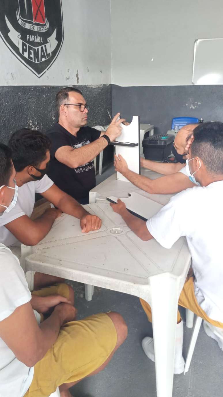 Projeto Esperança no Espaço promove a ressocialização de presos pela construção de telescópios