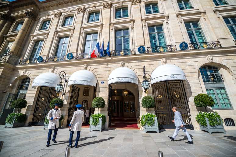 Fachada do Hotel Ritz em Paris, França.