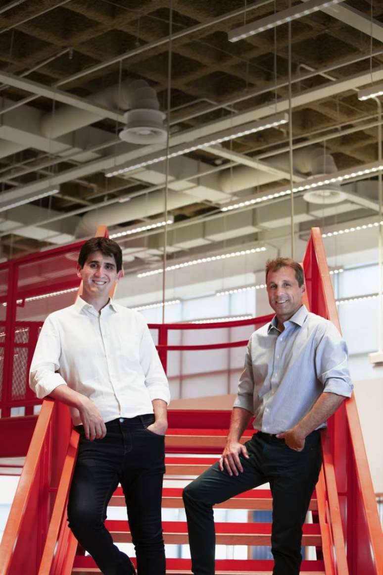 Vitor Asseituno (esq.) e Guilherme Berardo são os fundadores da startup de saúde Sami