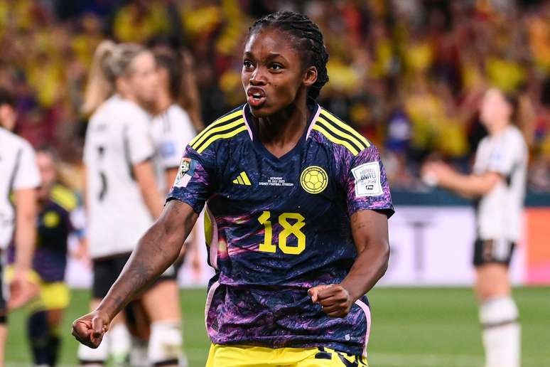 Linda Caicedo em ação na Copa do Mundo Feminina pela Colômbia – 