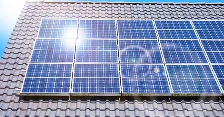 Procura pelo uso de energia solar vem crescendo no país. As empresas nacionais preveem um aumento de 30% nos negócios.