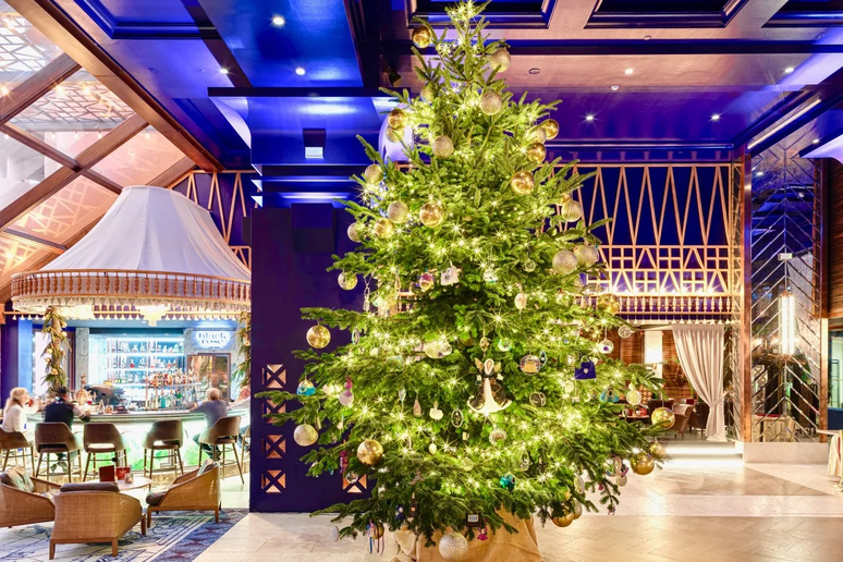 Árvore de Natal do hotel cinco estrelas 'Kempinski Hotel Bahia' é uma das mais caras já feitas