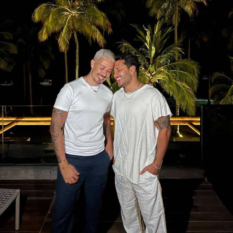 Carlinhos Maia and Lucas Guimarães have declared that they have resumed their marriage. Carlinhos Maia and Lucas Guimarães have declared that they have resumed their marriage.