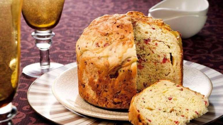 Savory panettone with cheese: a different way of preparing it
