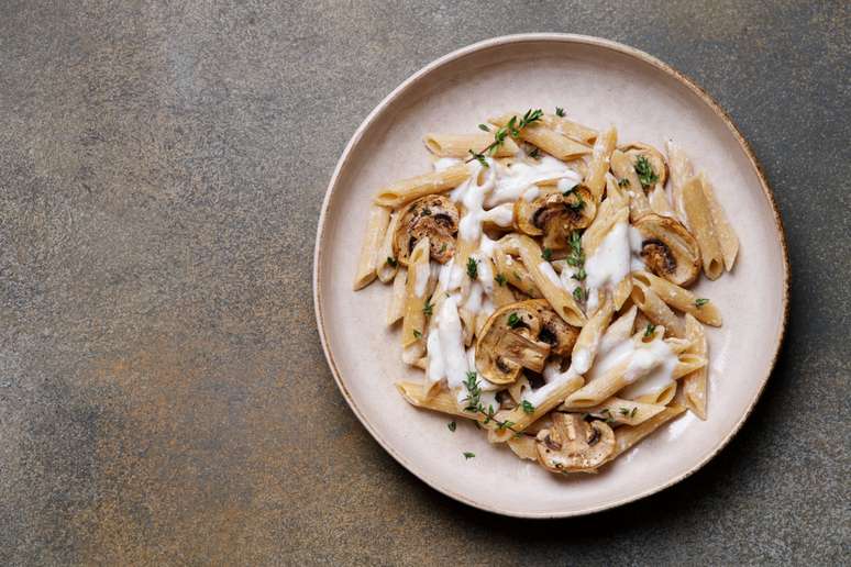 Penne ao molho de cogumelos 