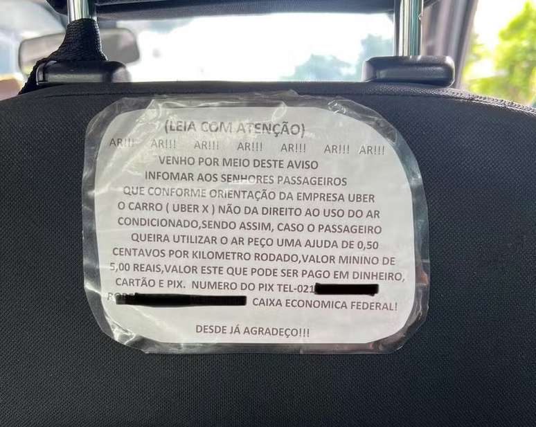 Em dezembro, uma passageira do Rio de Janeiro se deparou com essa placa ao entrar no Uber e caso viralizou nas redes sociais