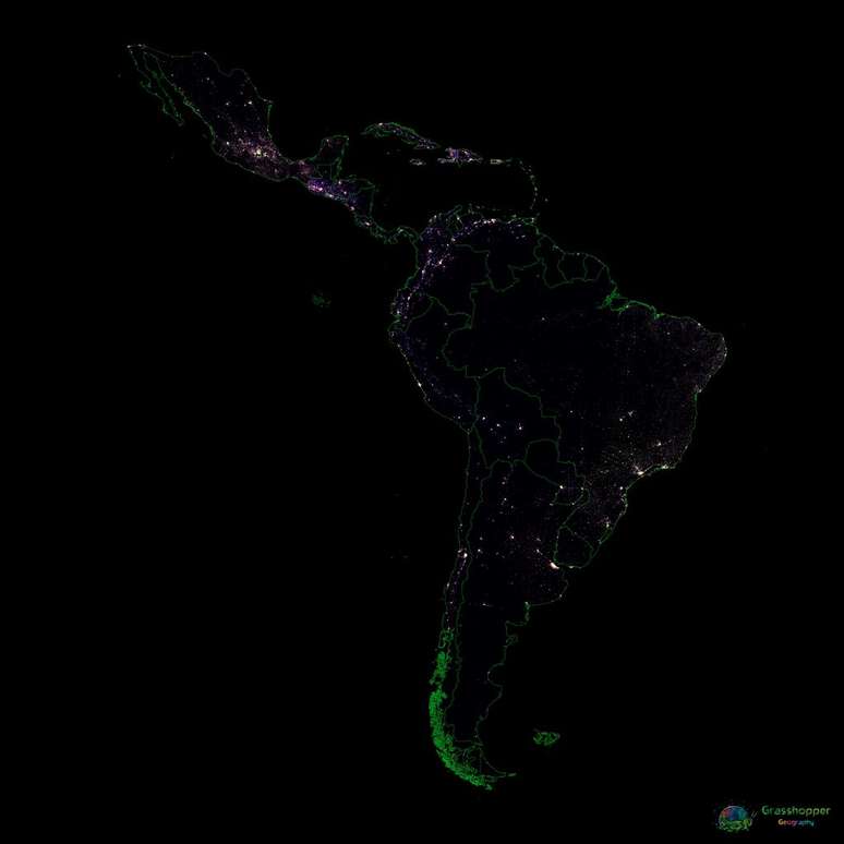 Mapa de calor da densidade populacional da América Latina — note o brilho da grande São Paulo e da Cidade do México, maiores metrópoles do continente (Imagem: Robert Szucs/www.grasshoppergeography.com)