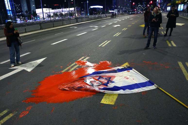 Protesto na frente do Ministério da Defesa de Israel