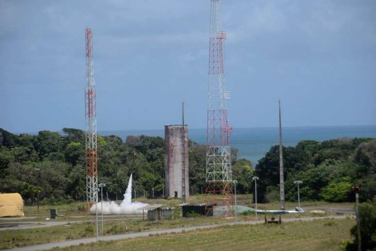 O foguete PESL foi desenhado para lançamentos de CubeSats e CanSats (Imagem: PION Labs/Luisa Santos)