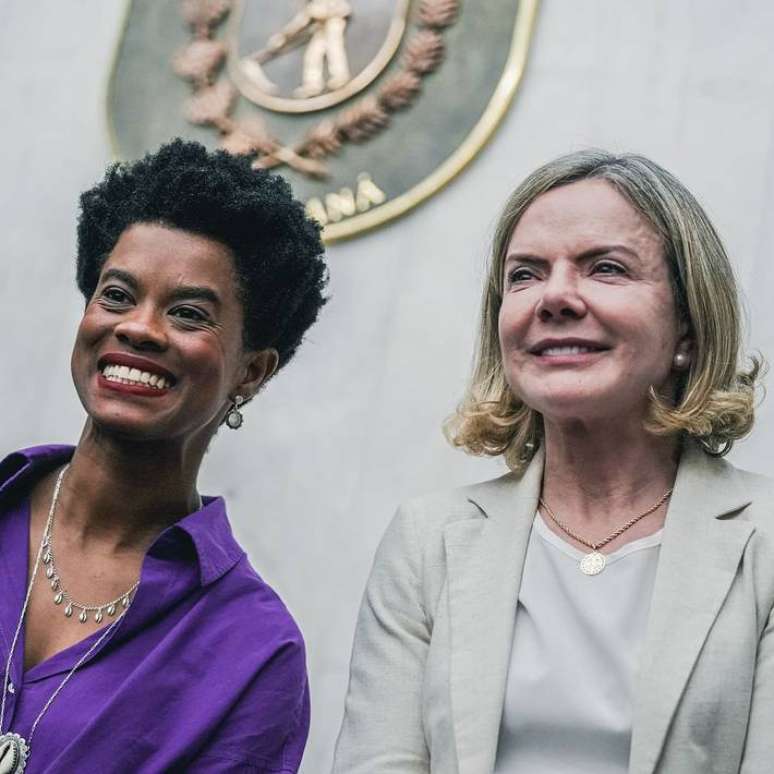 Carol Dartora e a presidente do PT, Gleisi Hoffman